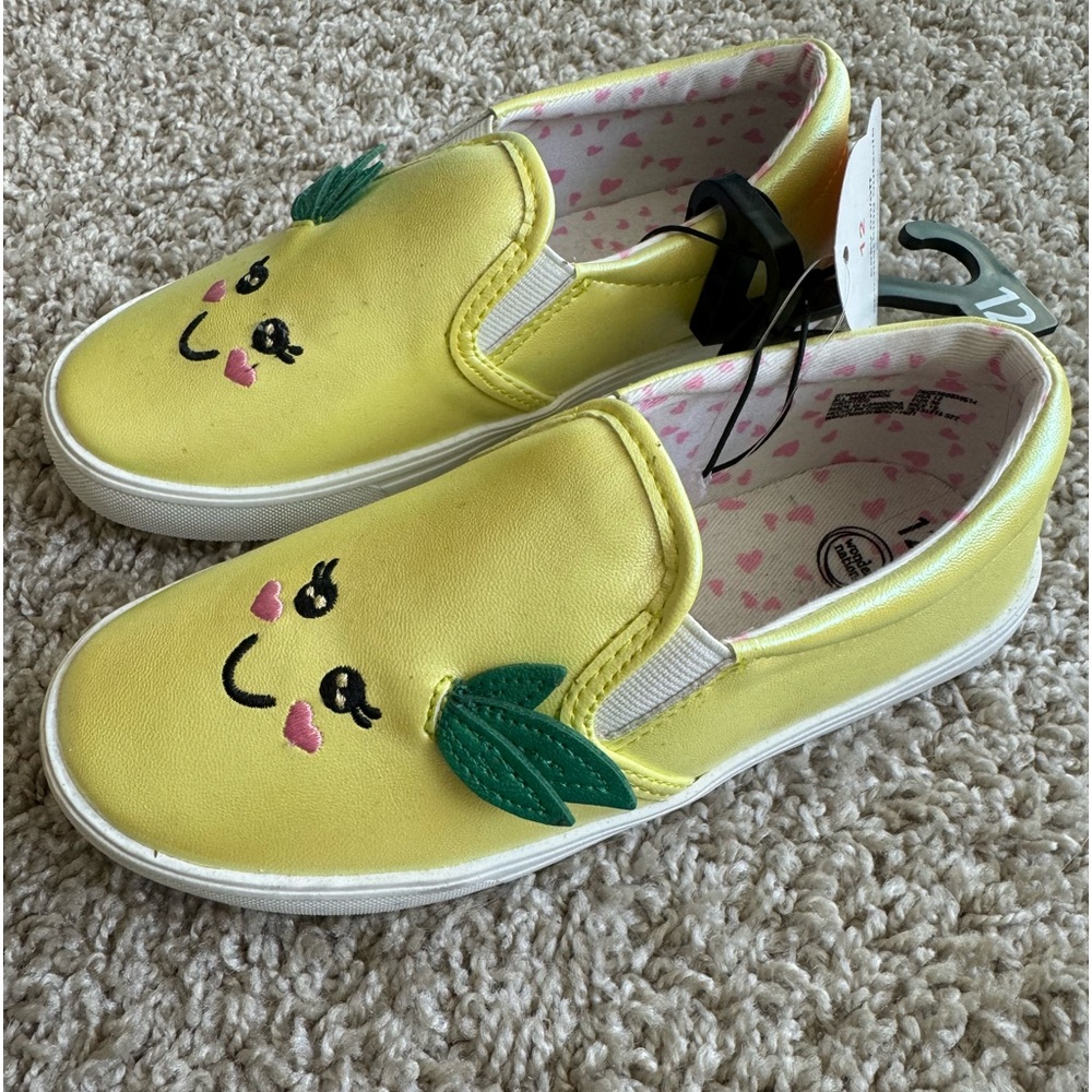 Girl shoes size 12 new